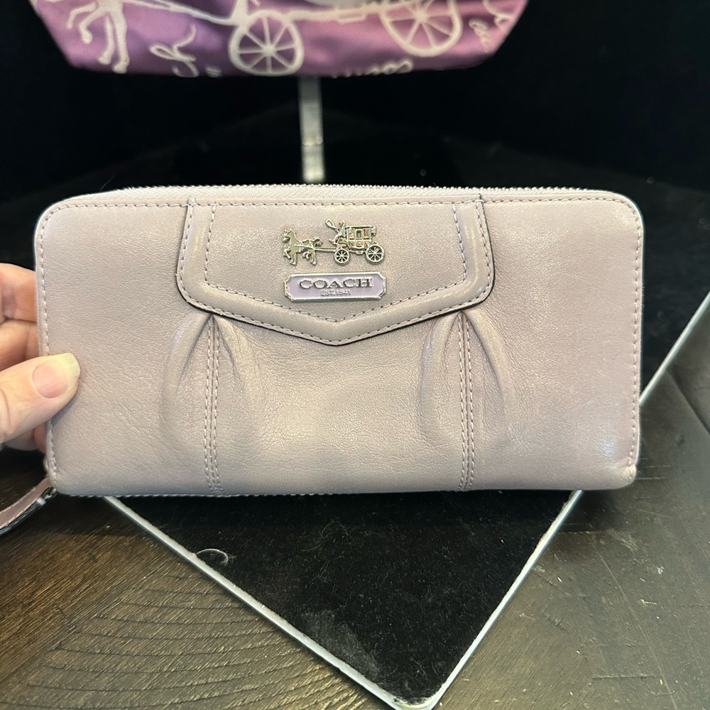 Coach Lavender Zip-Around Leather Wallet with Horse & Carriage Emblem